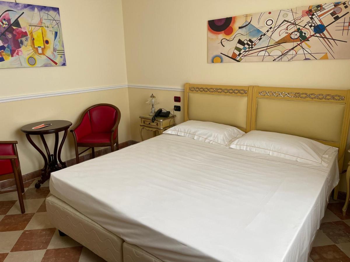 Hotel Trinacria Palermo Bagian luar foto