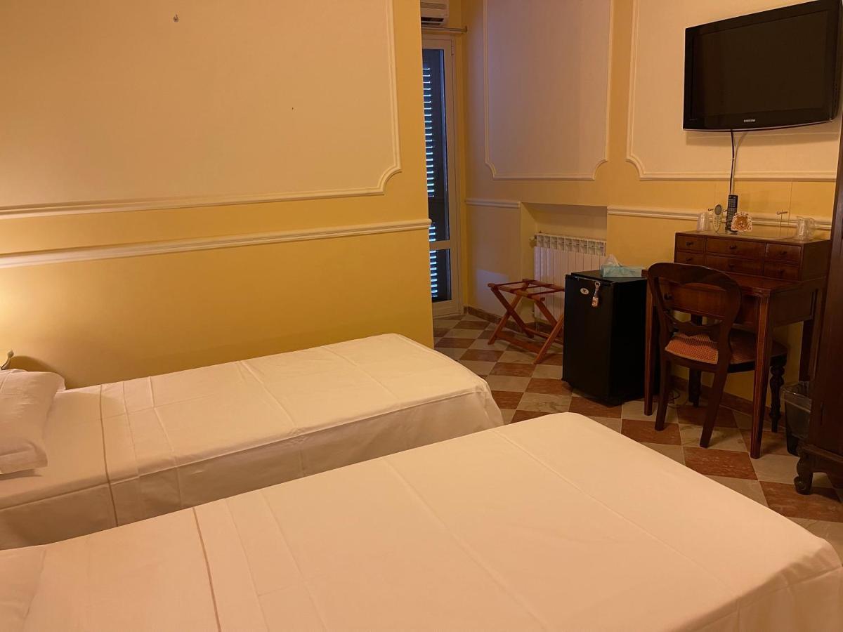 Hotel Trinacria Palermo Bagian luar foto