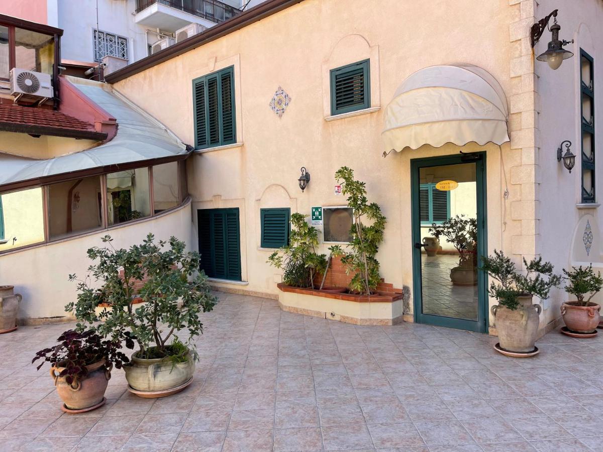 Hotel Trinacria Palermo Bagian luar foto